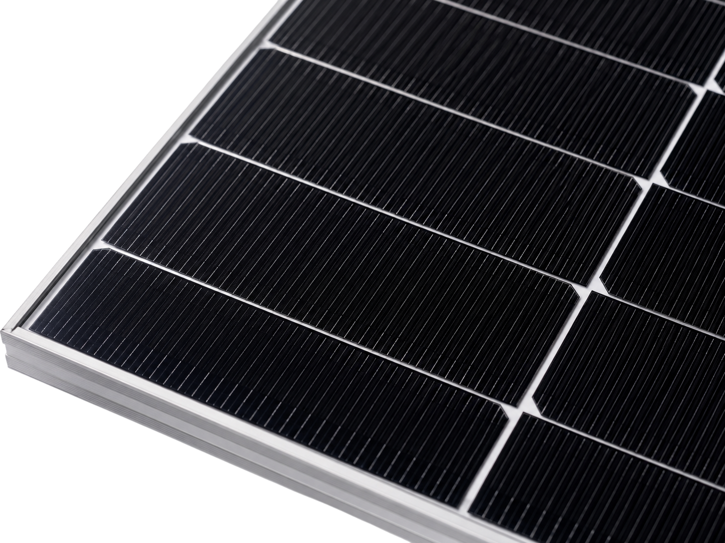 N-type monocrystalline solar cell close-up showing cell texture and busbars